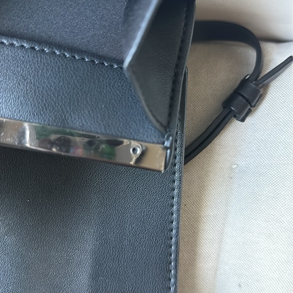 ZARA Woman Leather and Suede Thing Bagpack - Picture 4 of 5